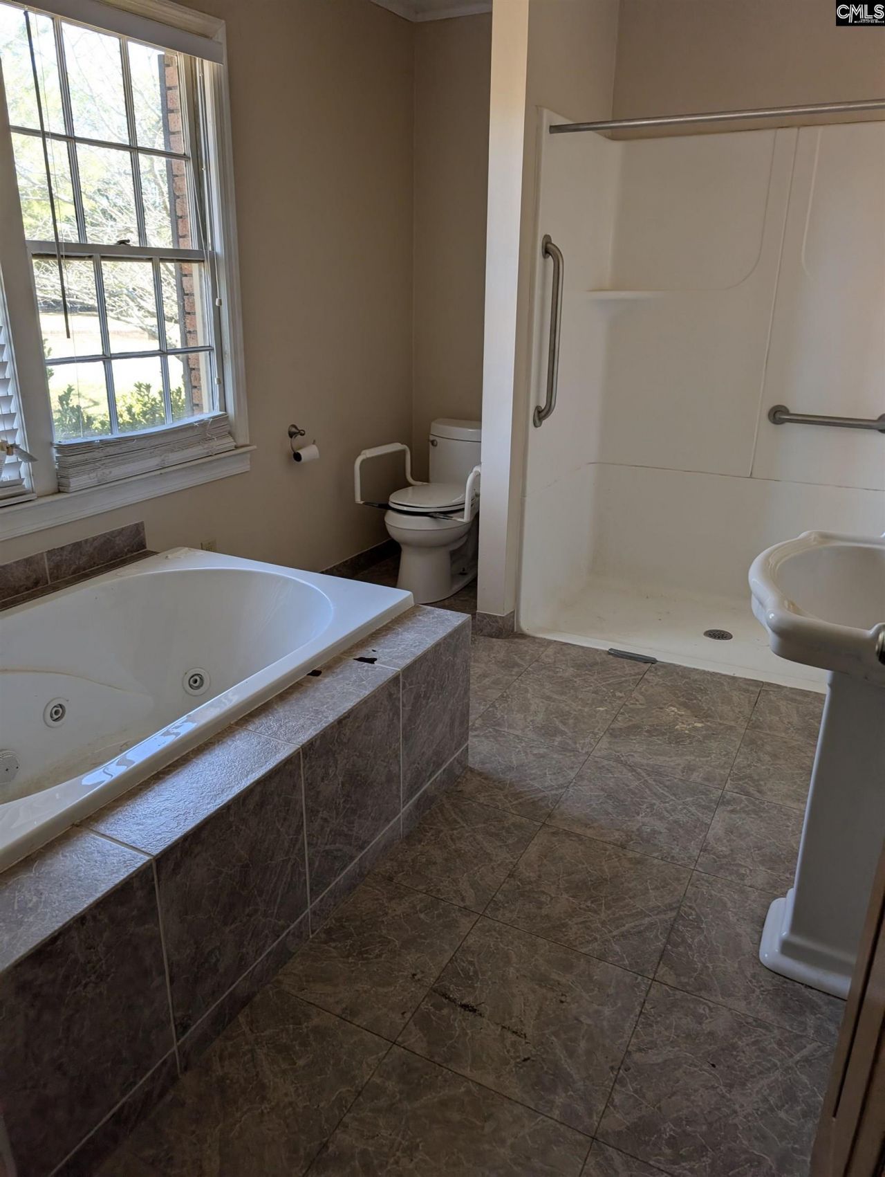 112 Hickory Lane Photo 15