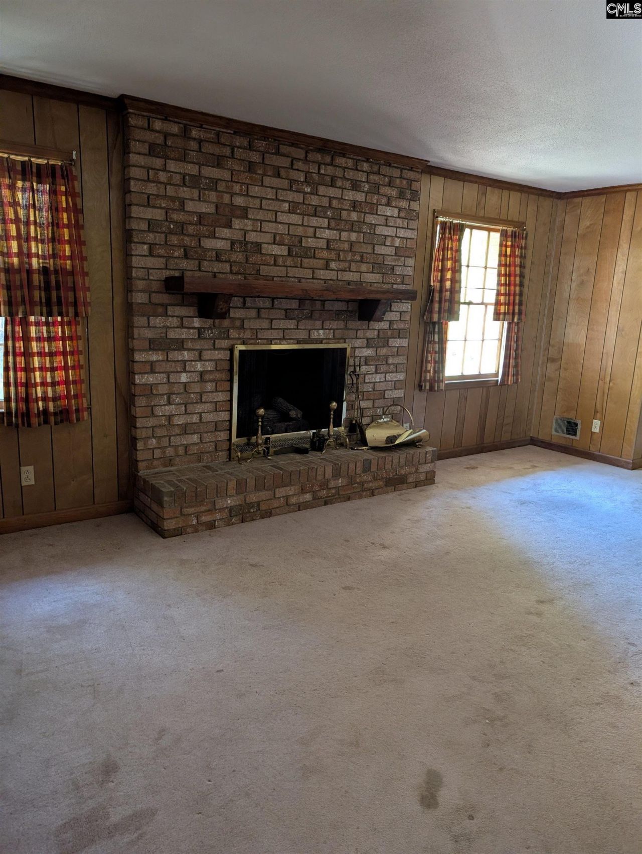 112 Hickory Lane Photo 8