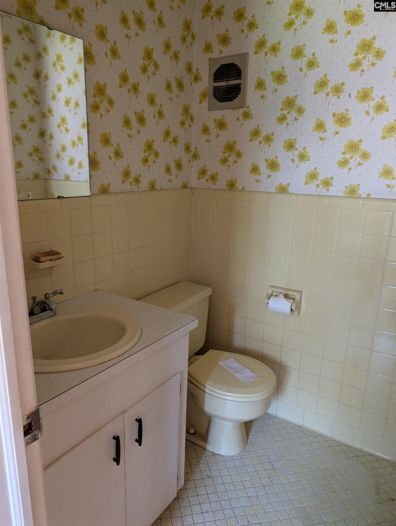 112 Hickory Lane Photo 9