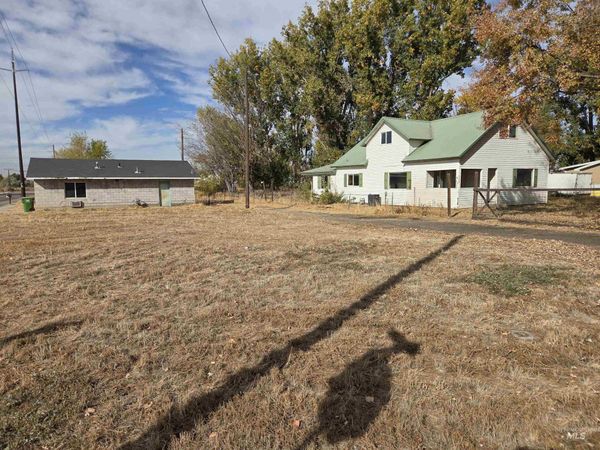 1242 S 12th Street, Payette, ID 83661