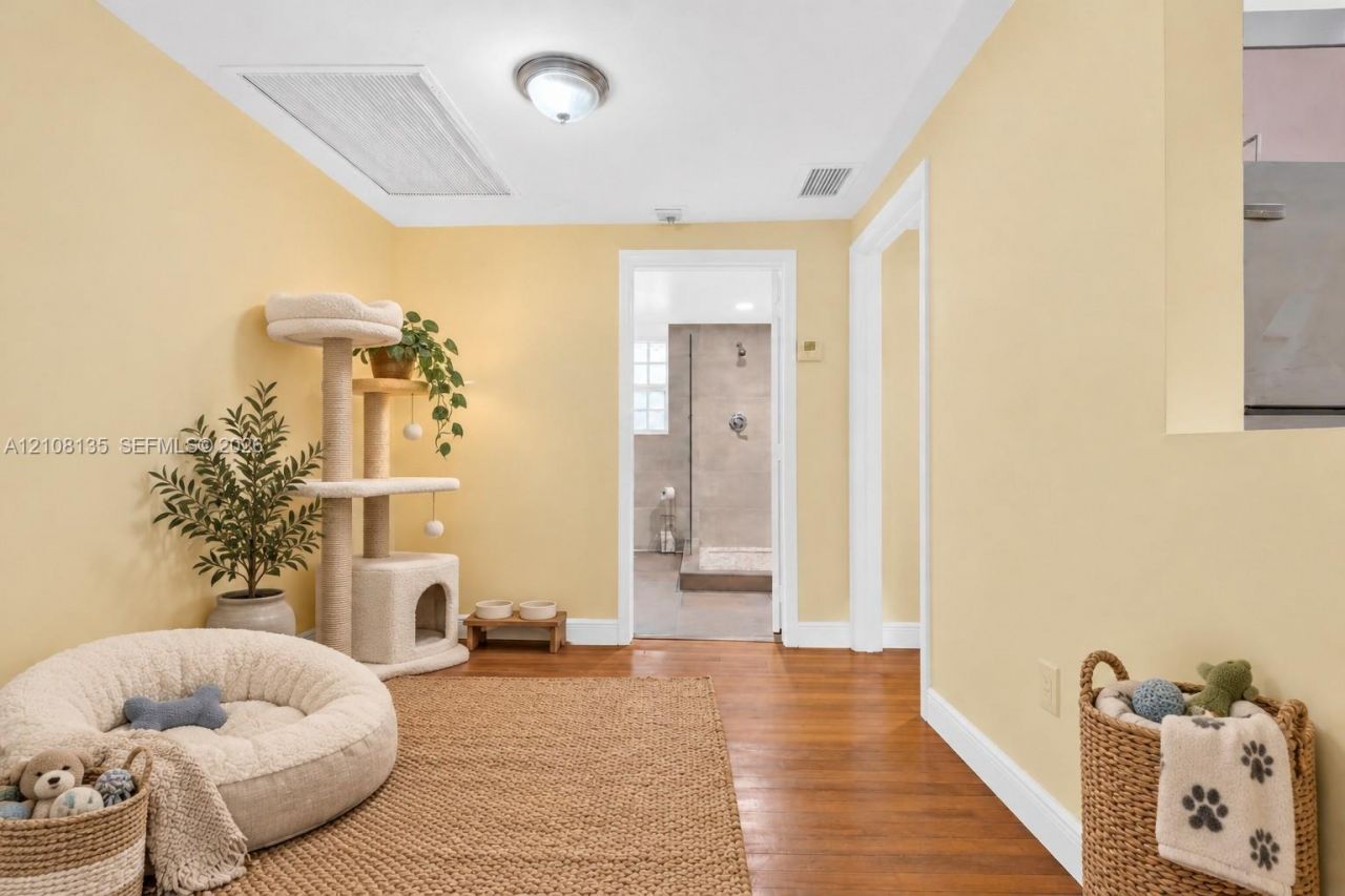 1219 Meridian Ave, Unit 2, Miami Beach, FL 33139 Photo