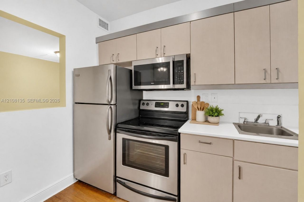 1219 Meridian Ave, Unit 2, Miami Beach, FL 33139 Photo