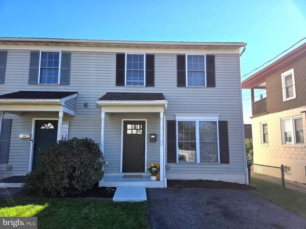 1522-A DUKE STREET , READING, PA 19605