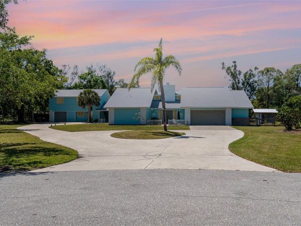 1305 GREENFIELD CIRCLE , VENICE, FL 34292