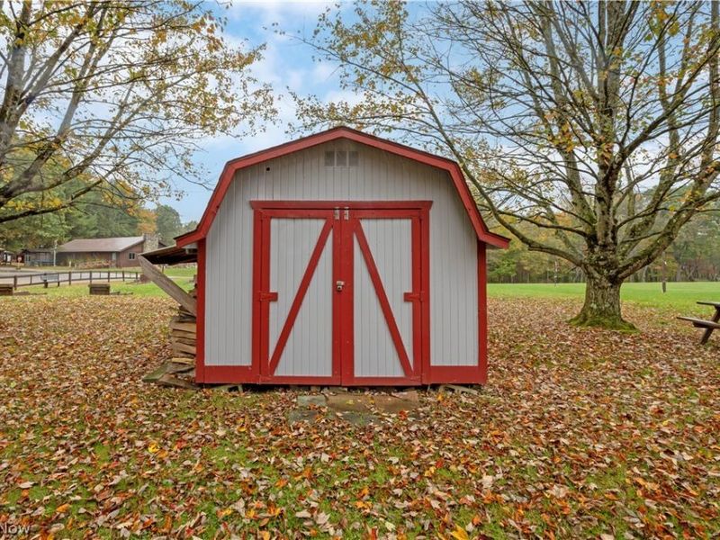 16310 County Road 23, Unit 203, Loudonville, OH 44842 Photo 3