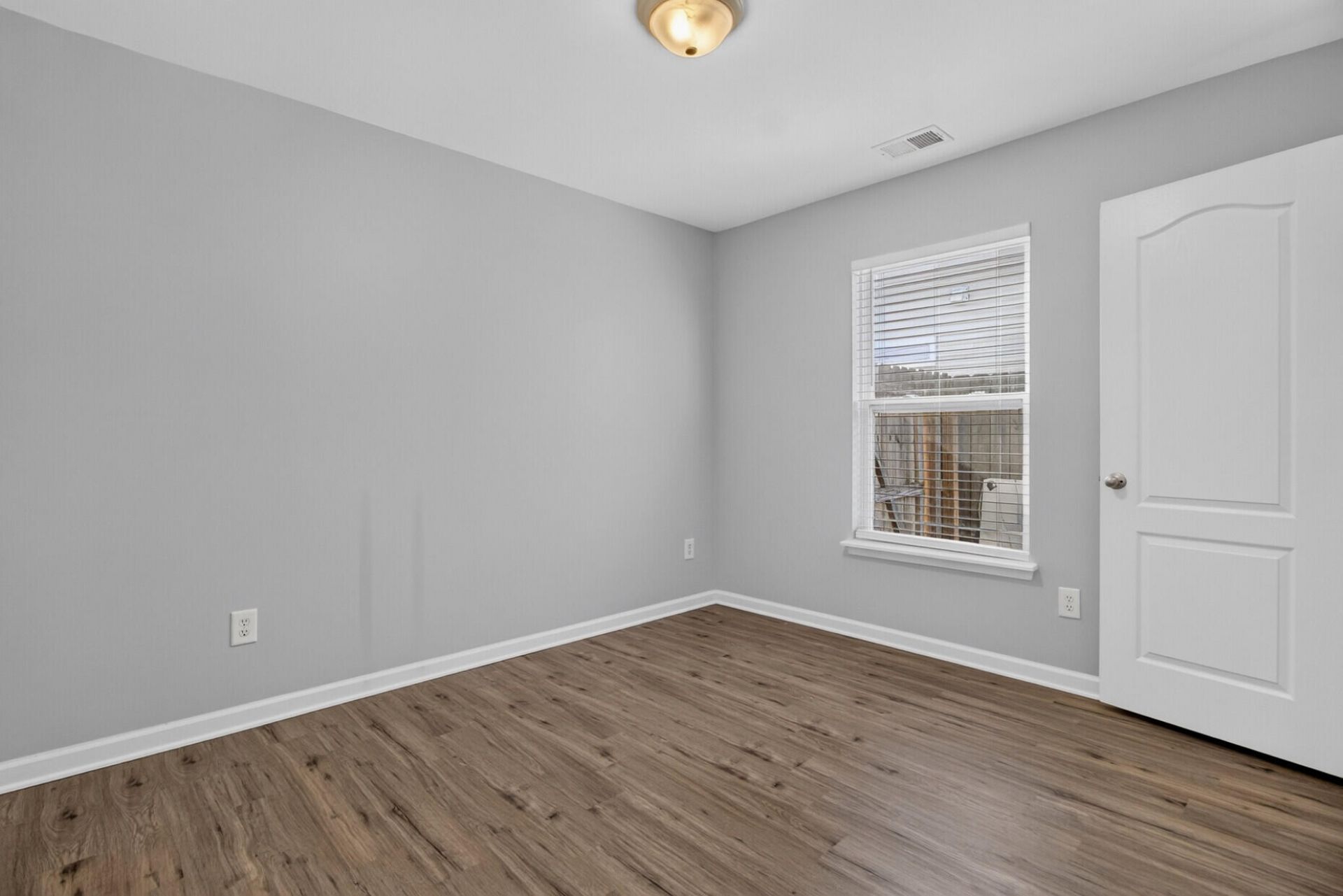 148 Tyger Street Photo 11