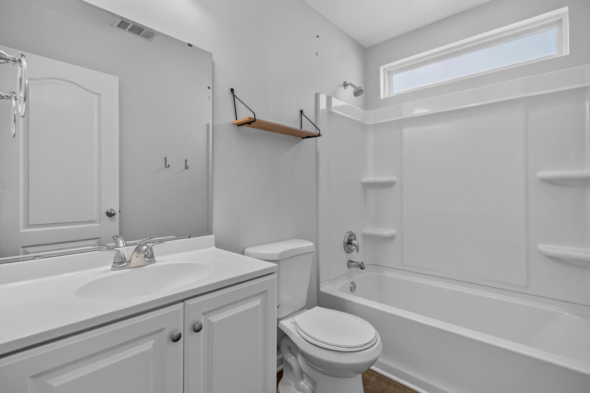 148 Tyger Street Photo 4