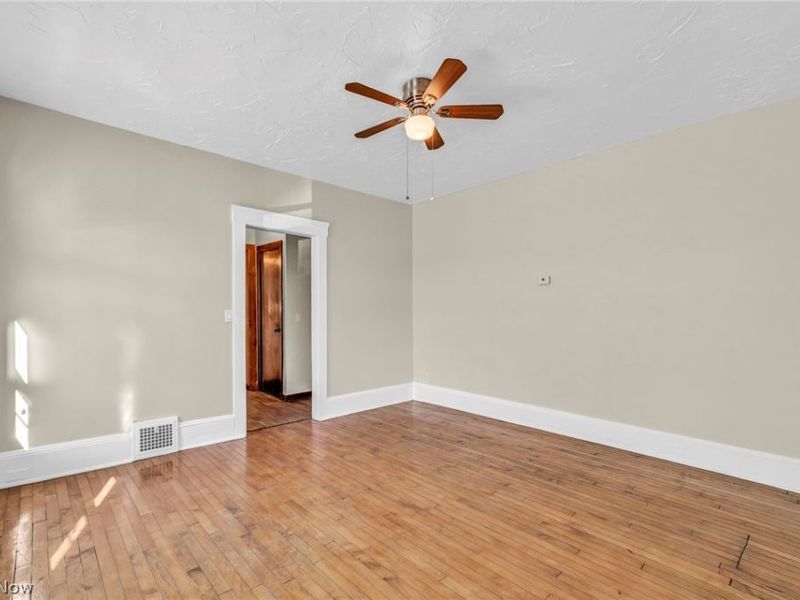 16321 Arcade Avenue, Unit 3, Cleveland, OH 44110 Photo 24