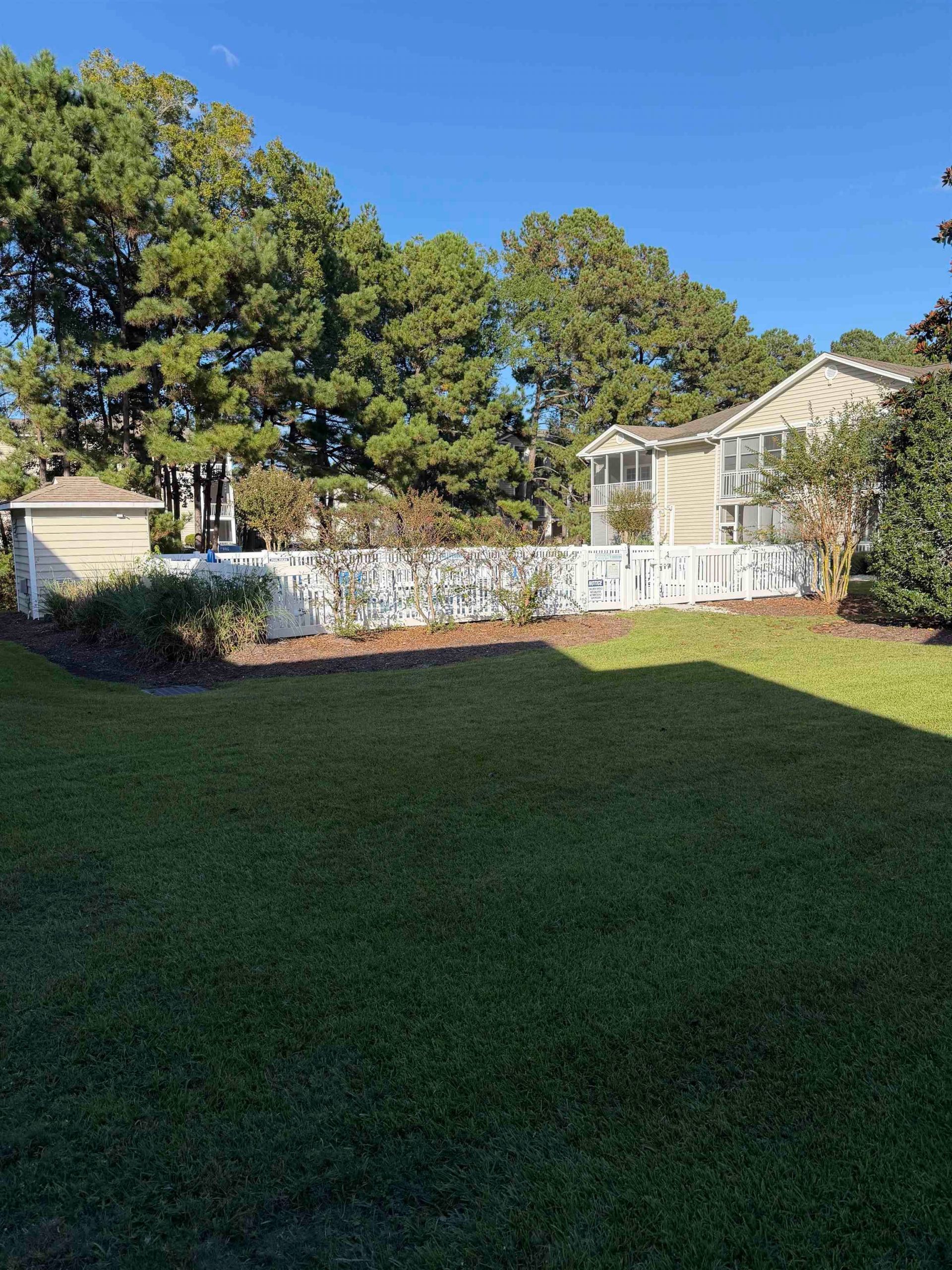 6205 Sweetwater Blvd. Photo 4