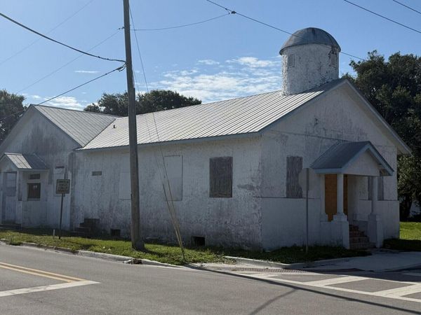 518 N 8th Street, Fort Pierce, FL 34982