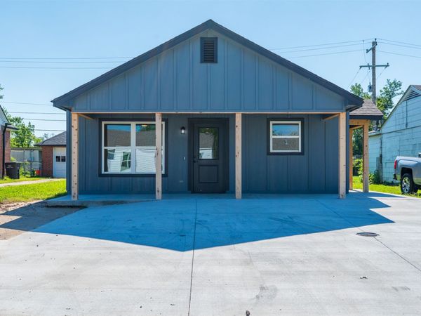 2218 S Osage Avenue , Bartlesville, OK 74003