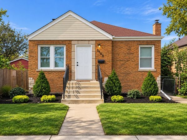 3468 W Columbus Avenue, Chicago, IL 60652