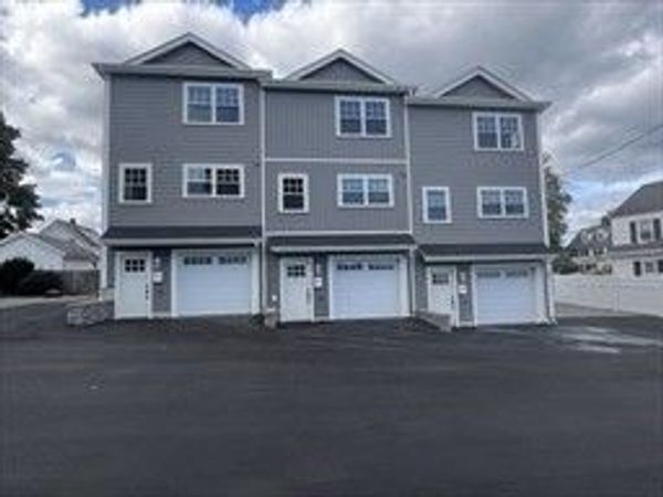 1 Richmond Park, Unit 3, Woburn, MA 01801