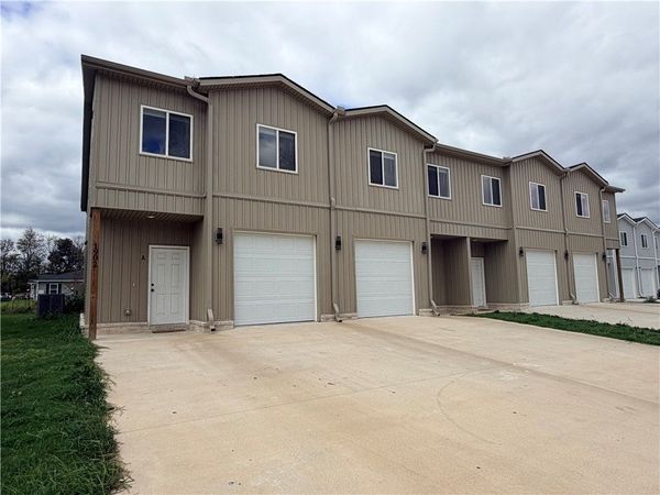 1902 Azlin Place , Unit A, Siloam Springs, AR 72761