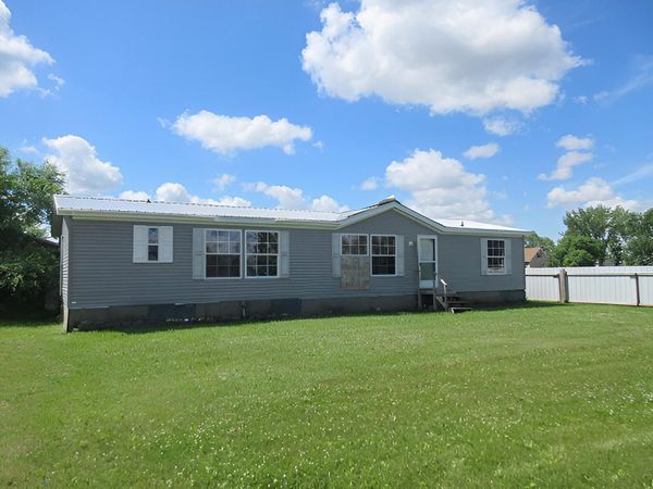 106 Brisbane Lane , Emerado, ND 58228