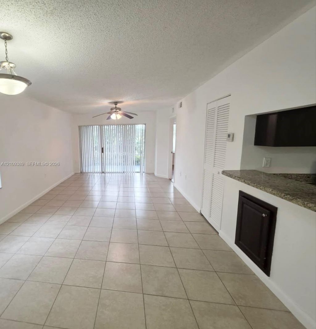 14101 Glenmoor Dr, Unit 14101, West Palm Beach, FL 33409 Photo