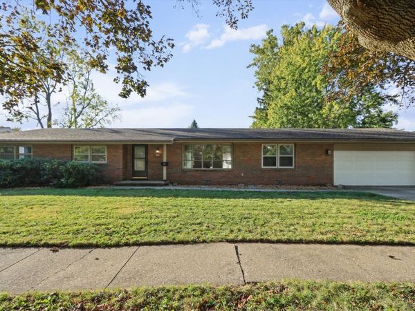 1107 Mitchem Drive, Urbana, IL 61801