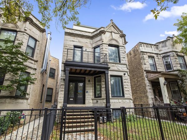 1230 W Newport Avenue , Chicago, IL 60657