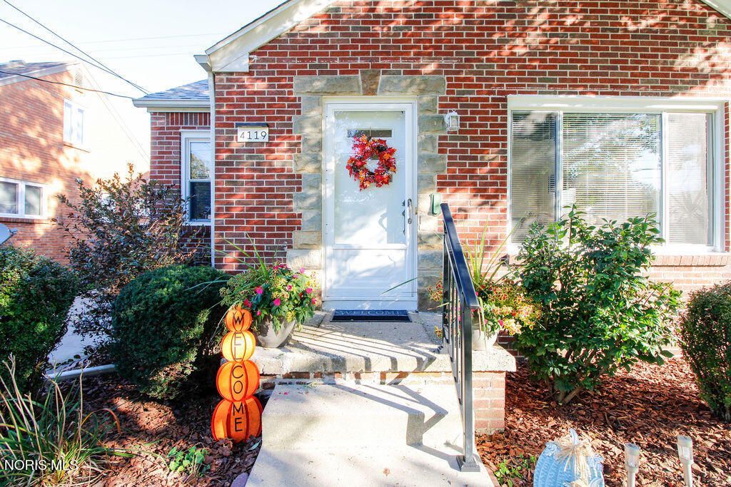 4119 S Detroit Avenue, Toledo, OH 43614 Main Photo