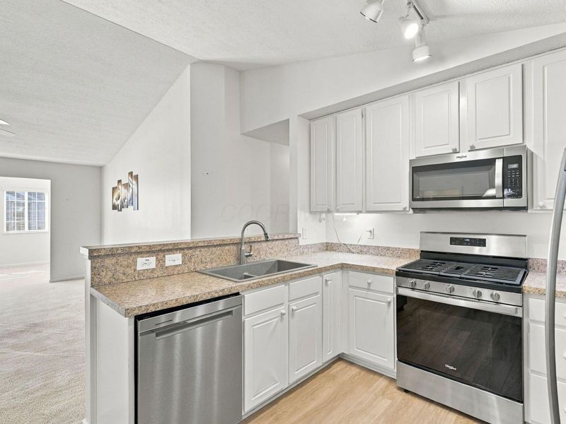 963 Governors Circle , Lancaster, OH 43130 Photo 14