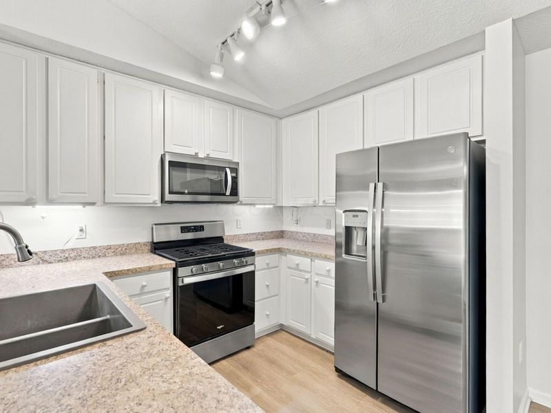 963 Governors Circle , Lancaster, OH 43130 Photo 15