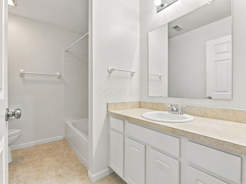 963 Governors Circle , Lancaster, OH 43130 Photo 27