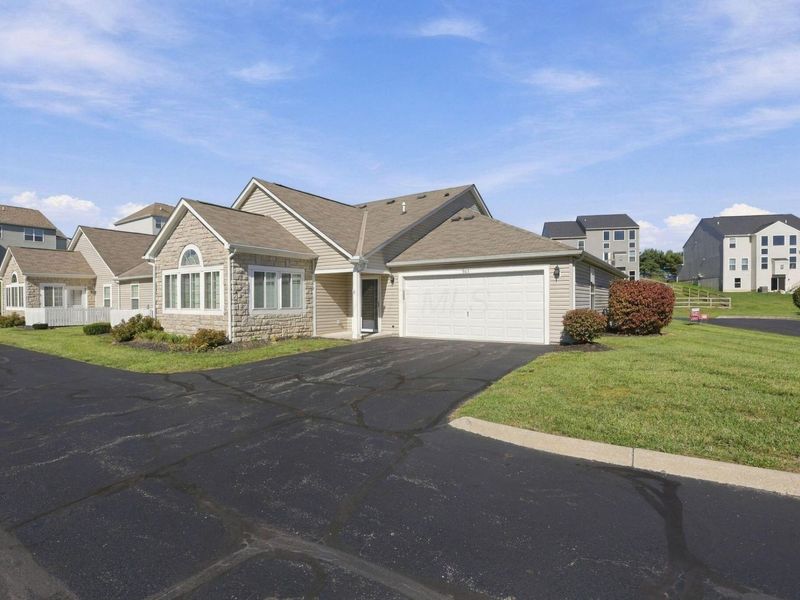 963 Governors Circle , Lancaster, OH 43130 Photo 3