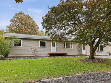2127 Oak Orchard Road , Albion, NY 14411
