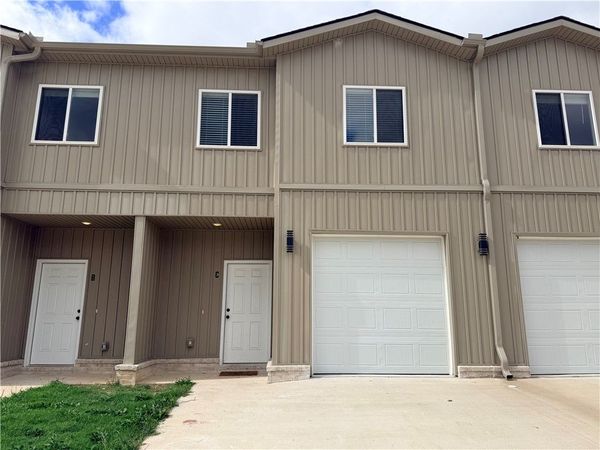 1902 Azlin Place , Unit C, Siloam Springs, AR 72761