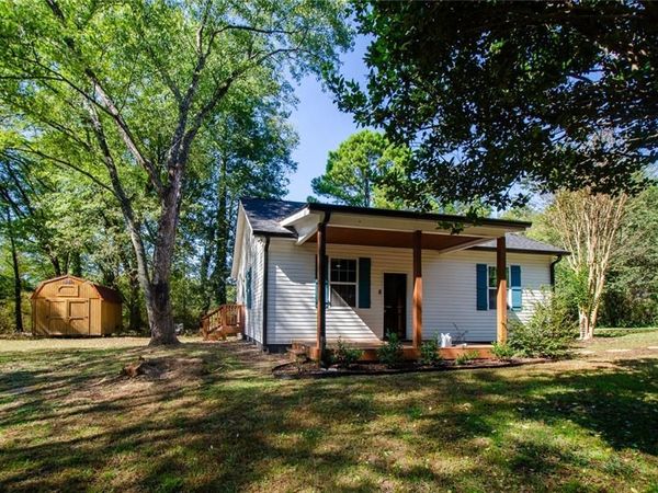 19 Lakeview Drive SE, Cartersville, GA 30121