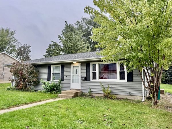 918 Townsend Street , Sycamore, IL 60178