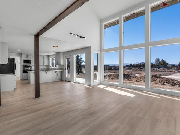 571 NW 29th Street, Redmond, OR 97756