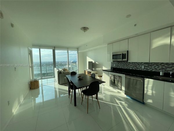 92 SW 3rd St , Unit 2307, Miami, FL 33130