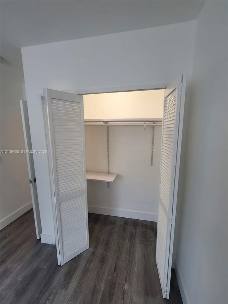 7435 Byron Ave , Unit 06, Miami Beach, FL 33141 Photo