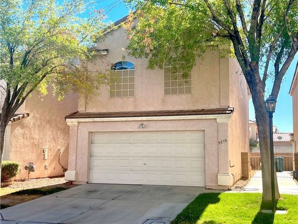 5579 Leaning Oak Avenue, Las Vegas, NV 89118