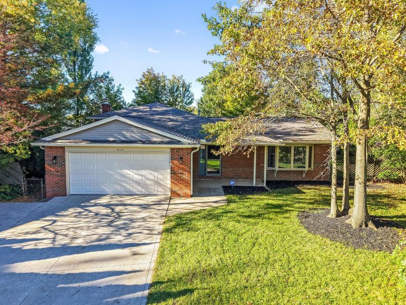 315 Warlock Court, Columbus, OH 43230 Photo 3
