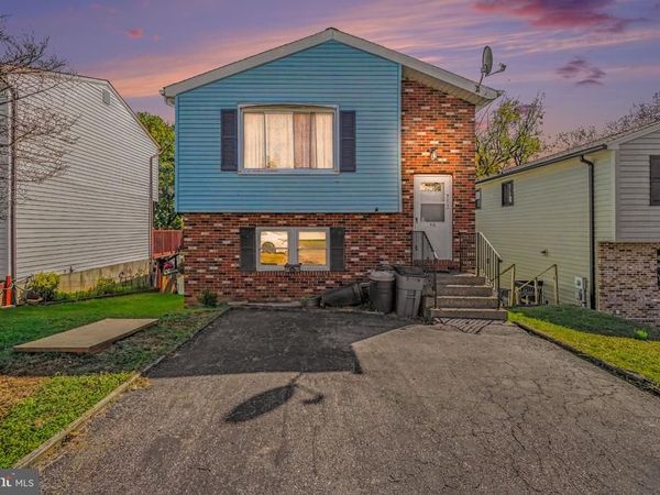 713 STERLINGWORTH TERRACE , EASTON, PA 18042