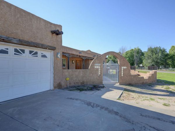 18 Omar Road, Los Lunas, NM 87031