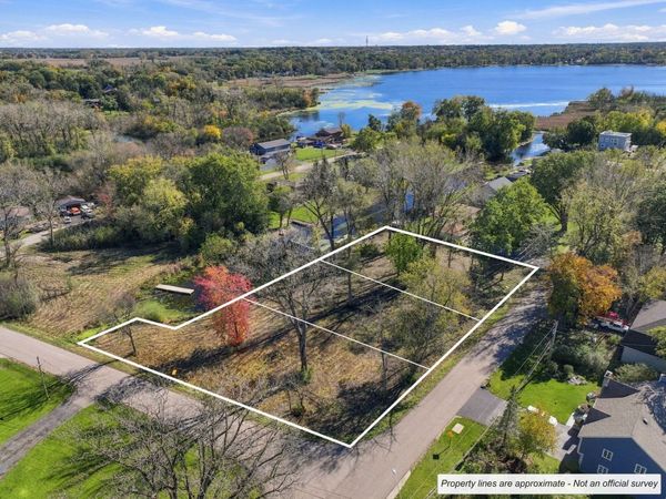 41155 N Lincoln Avenue , Antioch, IL 60002