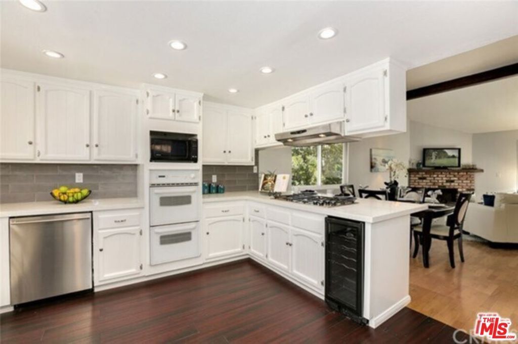 710 N Guadalupe Avenue, Unit 6, Redondo Beach, CA 90277 Main Photo