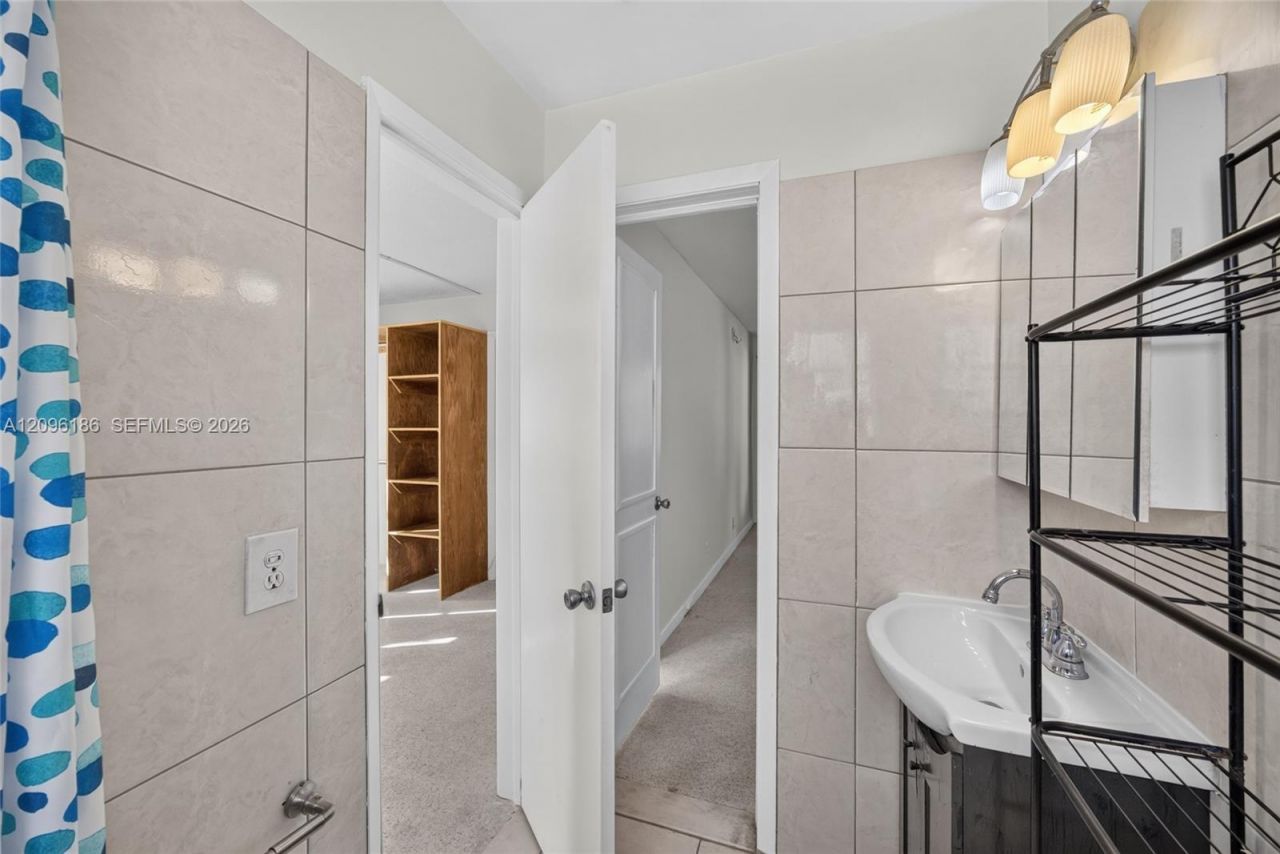 3212 NE 7th Pl, Unit 12, Pompano Beach, FL 33062 Photo
