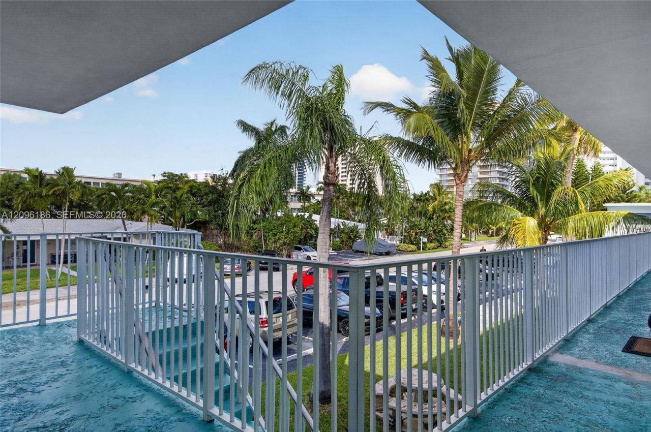 3212 NE 7th Pl, Unit 12, Pompano Beach, FL 33062 Photo