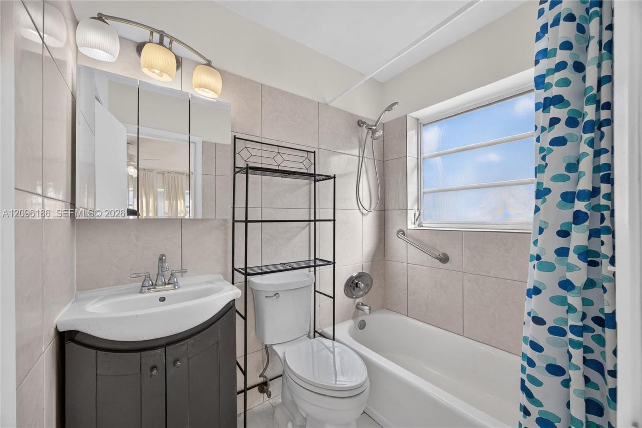 3212 NE 7th Pl, Unit 12, Pompano Beach, FL 33062 Photo