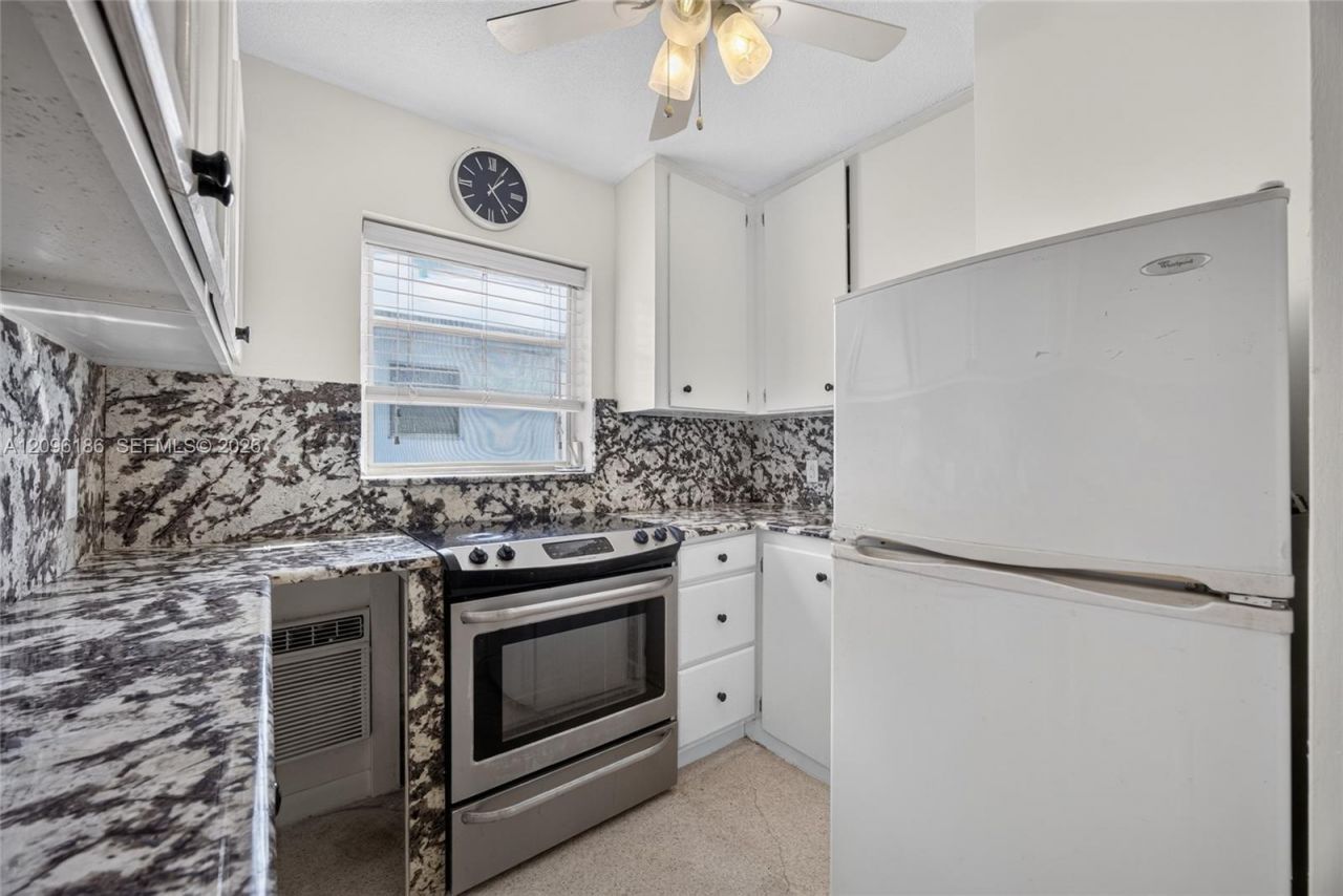 3212 NE 7th Pl, Unit 12, Pompano Beach, FL 33062 Photo