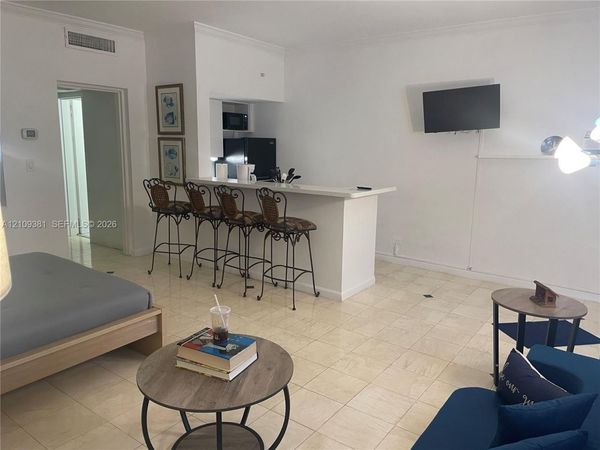 26 Diplomat Pkwy , Unit 2351, Hallandale Beach, FL 33009