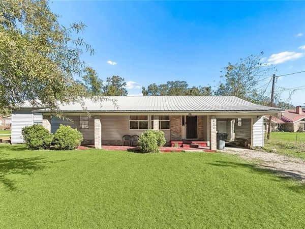 421 CHERRY Street , Amite, LA 70422