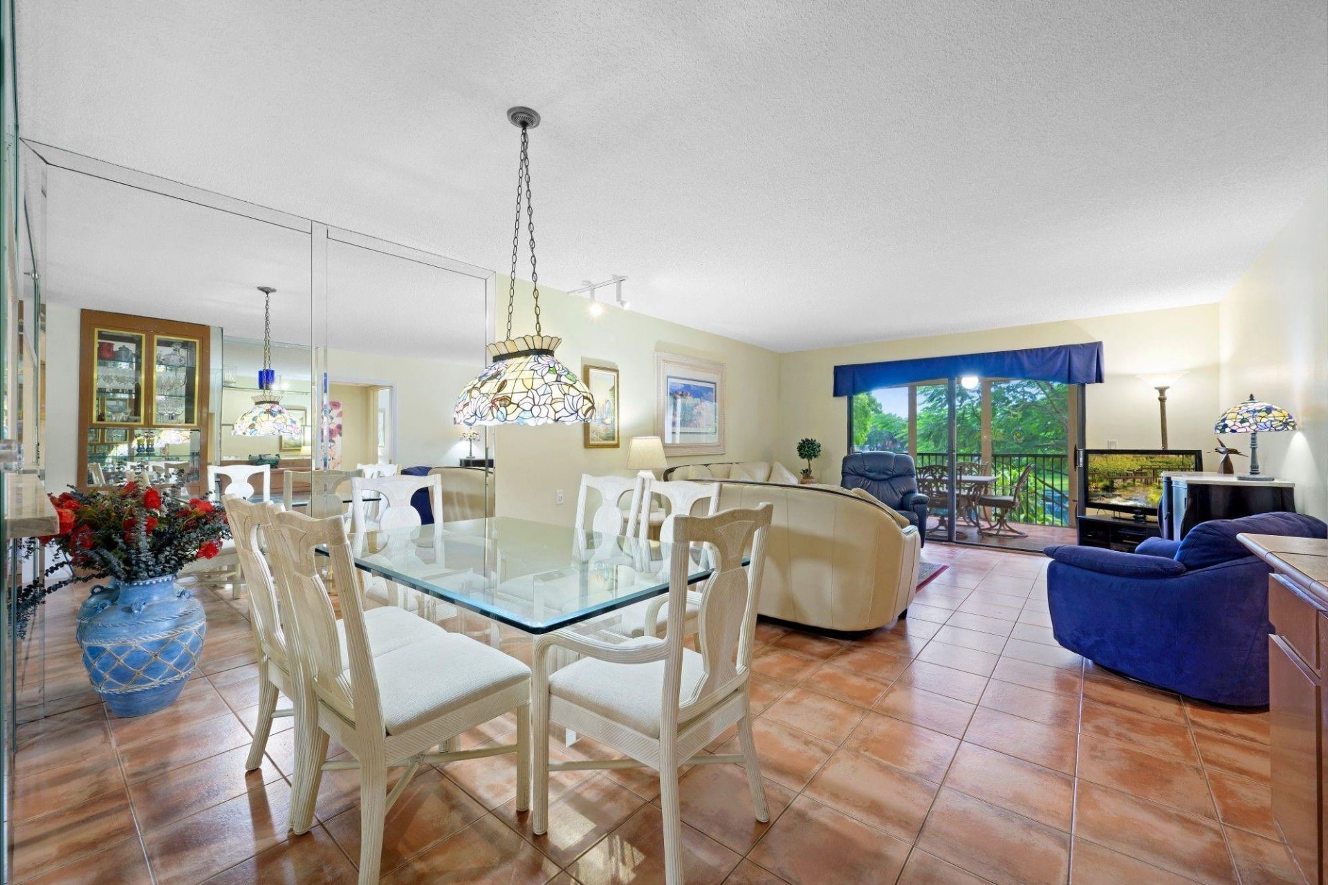 2206 S Cypress Bend Drive, Unit 208, Pompano Beach, FL 33069 Photo