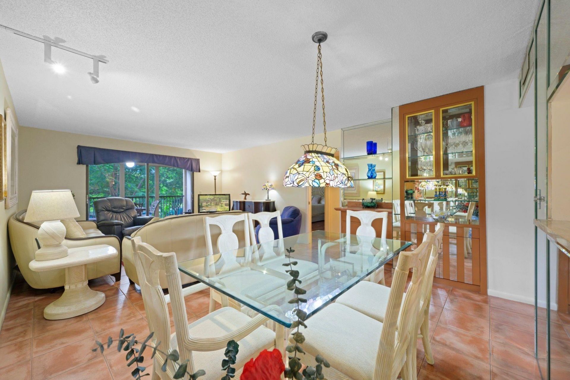 2206 S Cypress Bend Drive, Unit 208, Pompano Beach, FL 33069 Photo