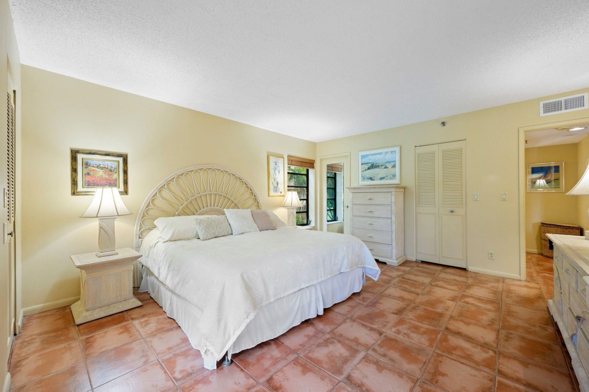 2206 S Cypress Bend Drive, Unit 208, Pompano Beach, FL 33069 Photo