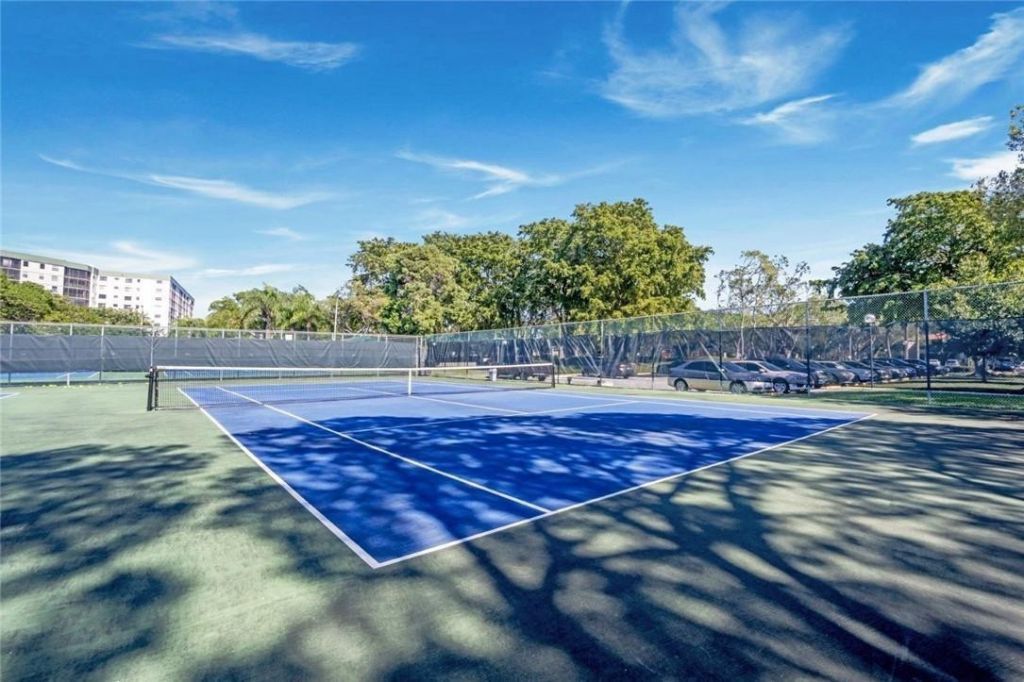 2206 S Cypress Bend Drive, Unit 208, Pompano Beach, FL 33069 Photo